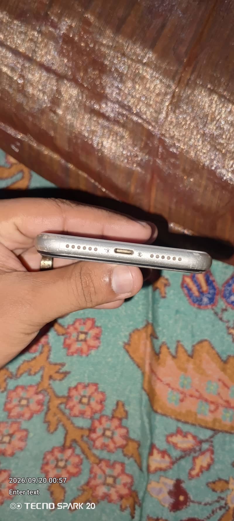 Apple iPhone 11 4