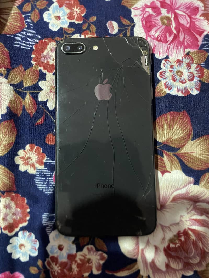 Apple iPhone 8 Plus 2