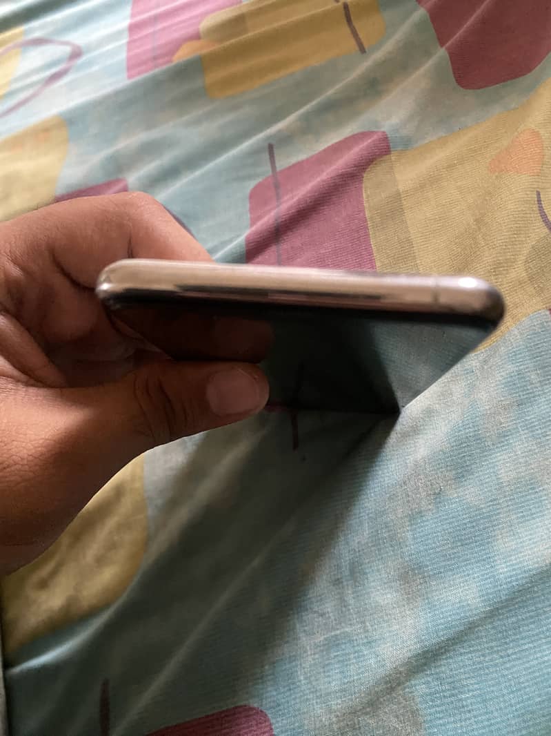 Apple iPhone 11 Pro Max 5
