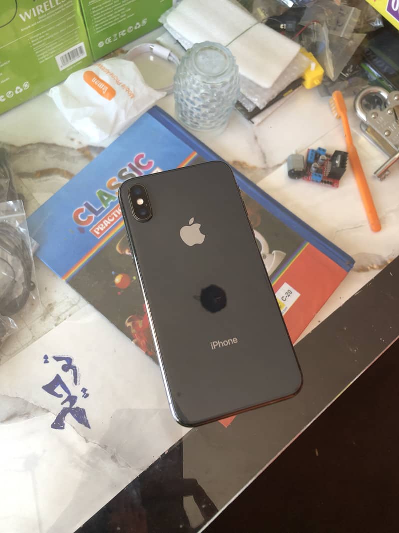 Apple iPhone X 0