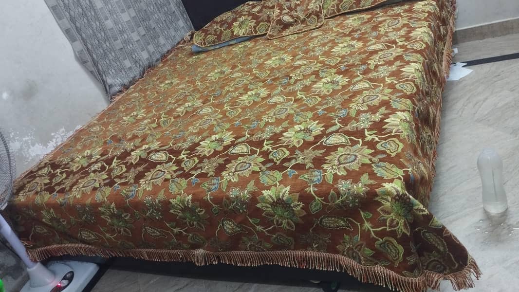 used bed sheet 1
