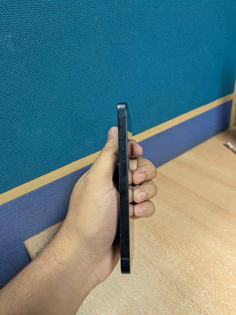 Apple iPhone 14 2