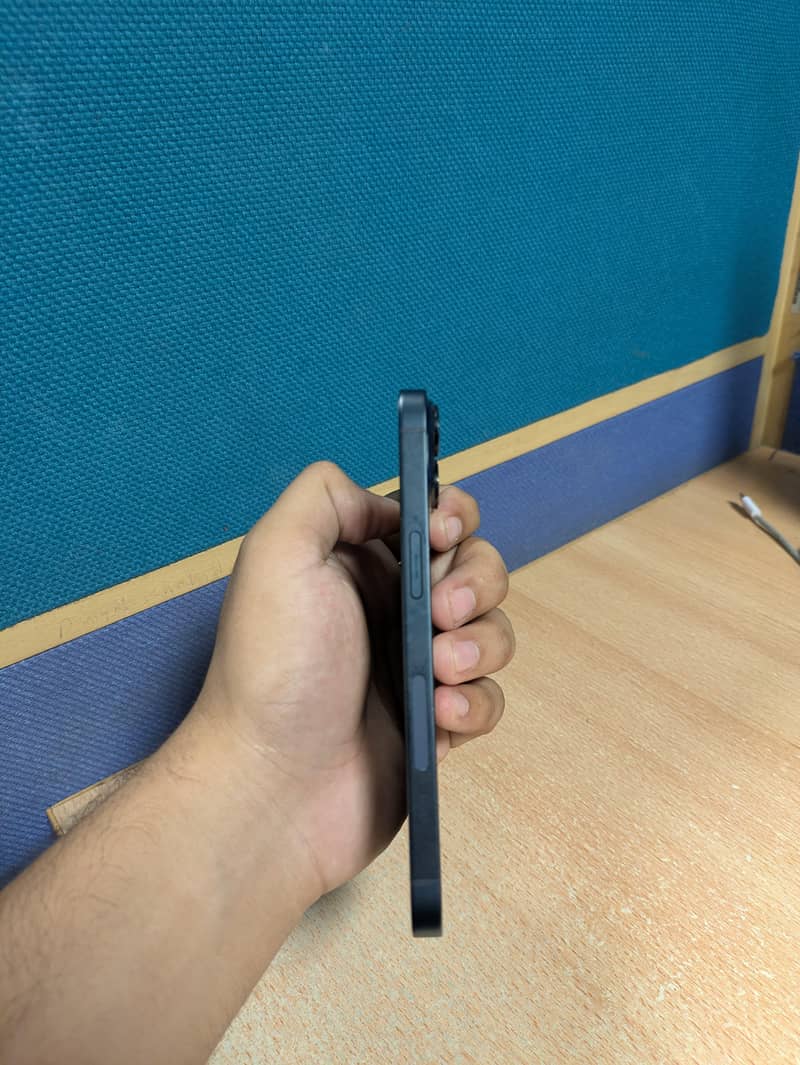 Apple iPhone 14 4