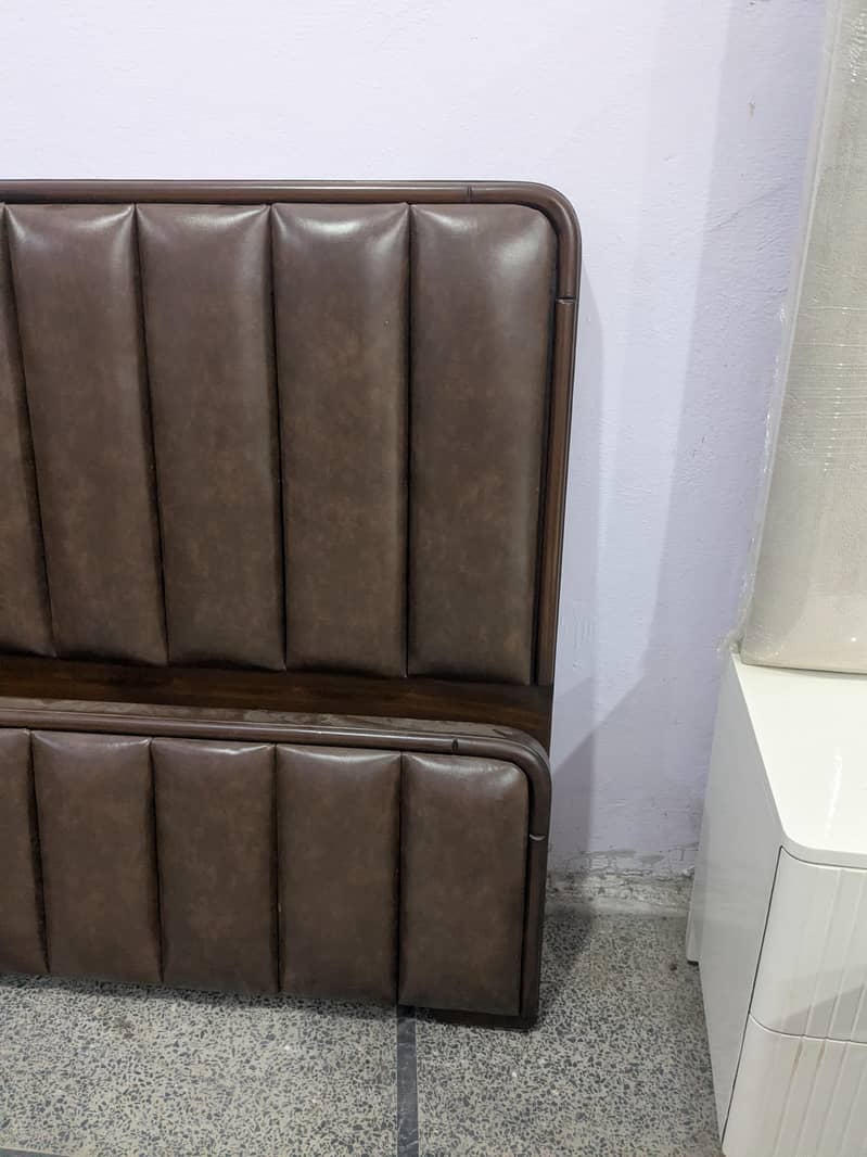 single beds 2 4
