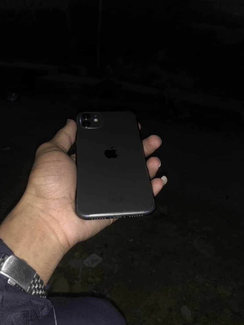 Apple iPhone 11 7