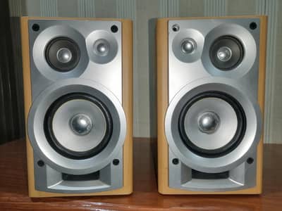 bookshelf speaker