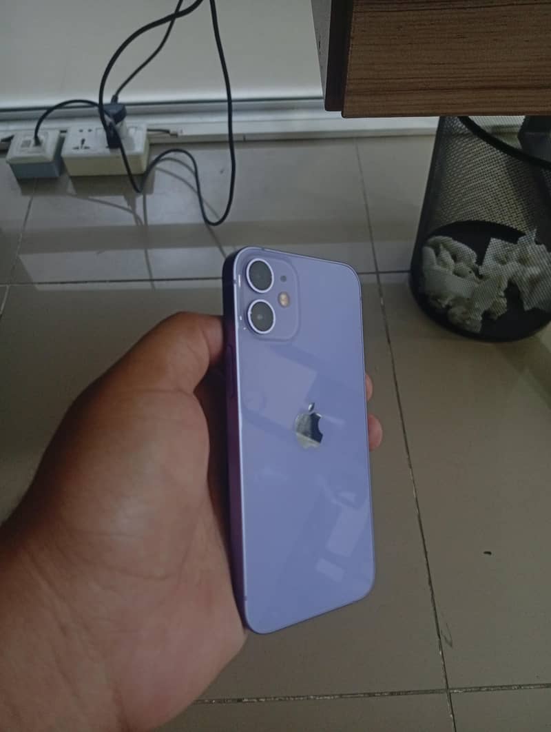Apple iPhone 12 mini 3