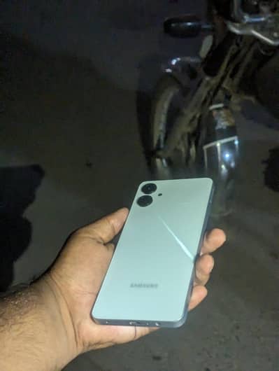 Samsung Mobile A06