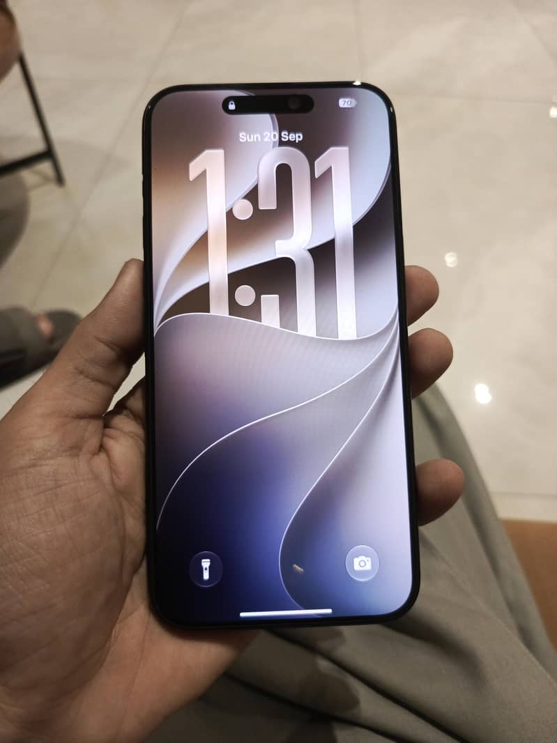 Apple iPhone 15 Pro Max 4