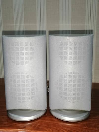 bookshelf speaker