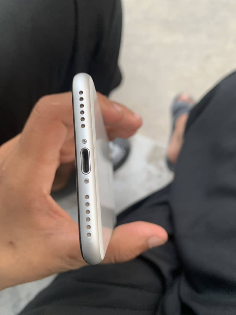 Apple iPhone SE 4