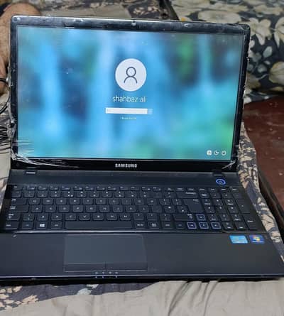 Samsung Core i3 2nd Gen Laptop with 128gb SSD