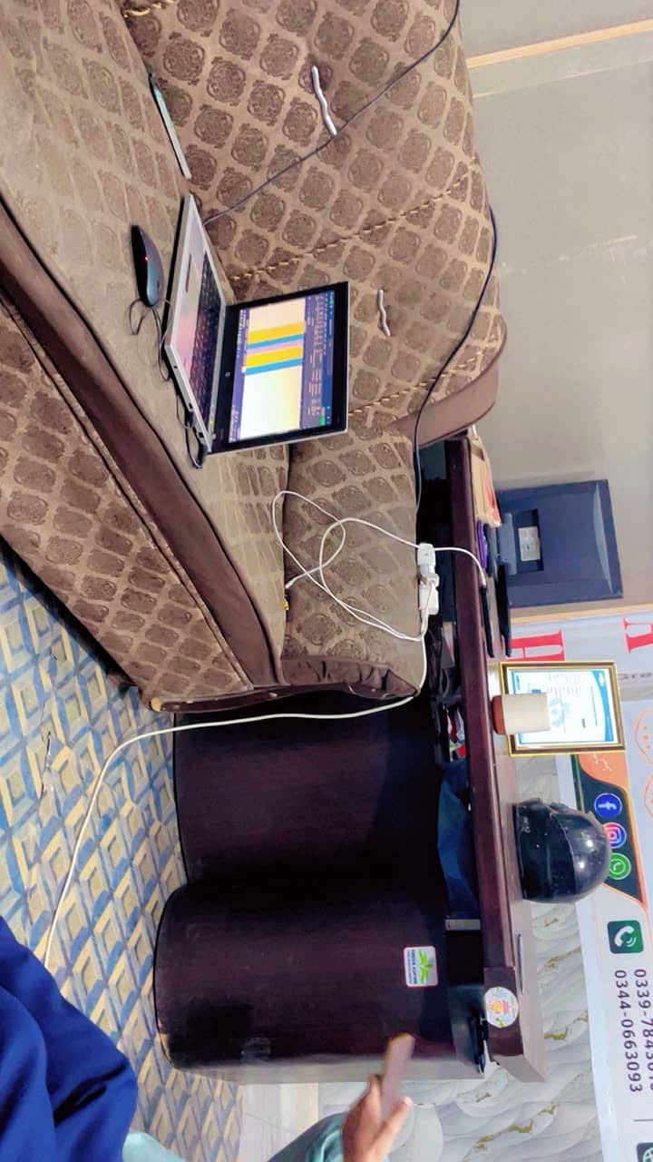 Office executive Table in average condition 1