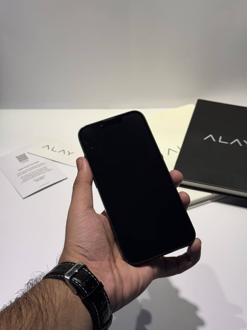 iPhone 14 jv 1