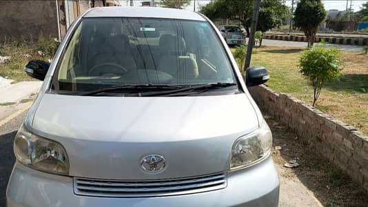 Toyota Porte 2014
