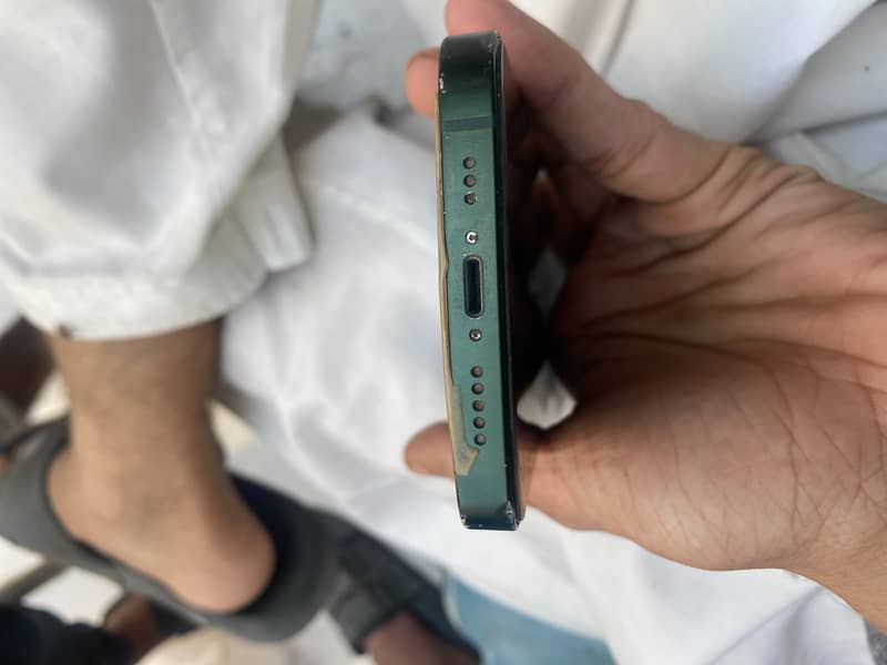 Apple iPhone 13 3