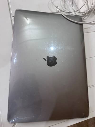 MACBOOK PRO