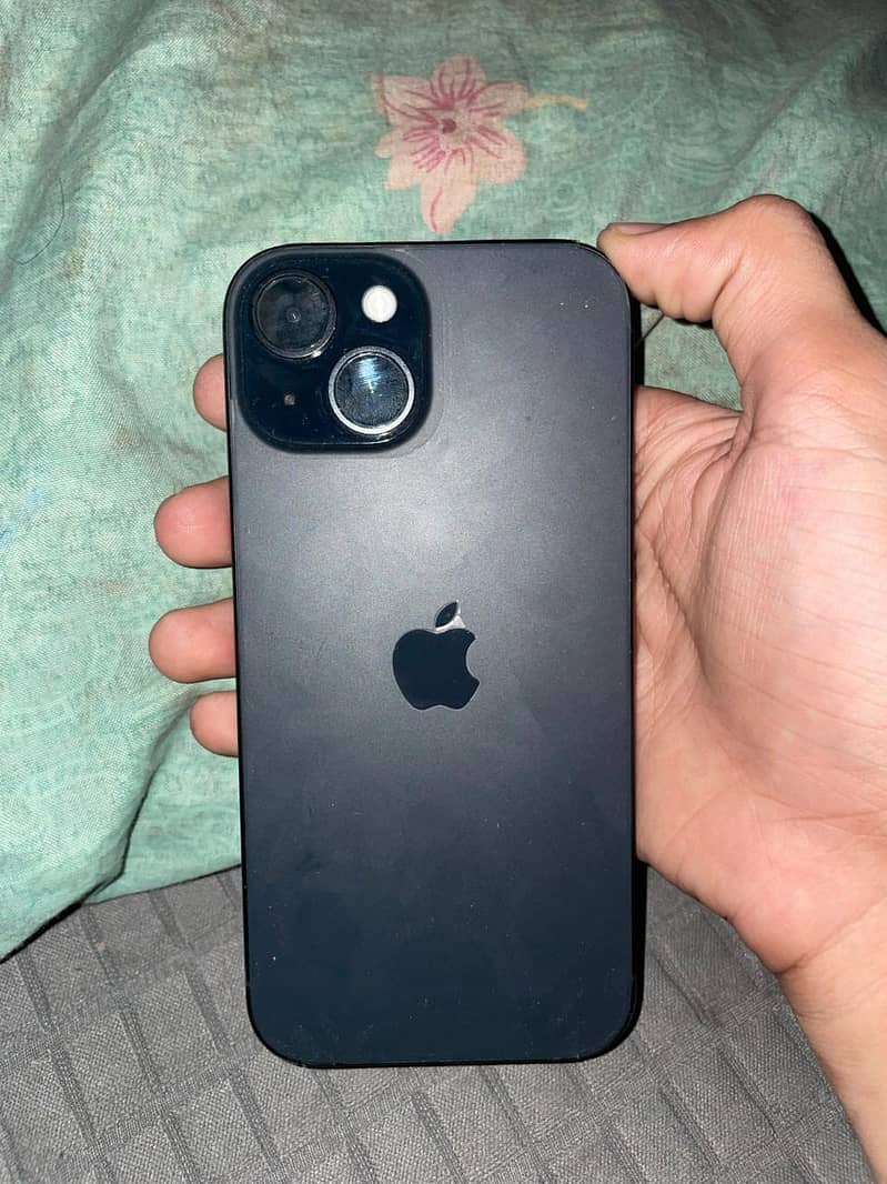 Apple iPhone 15 5