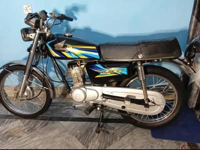 Honda 125 for sale location Lahore urgent sale need your money