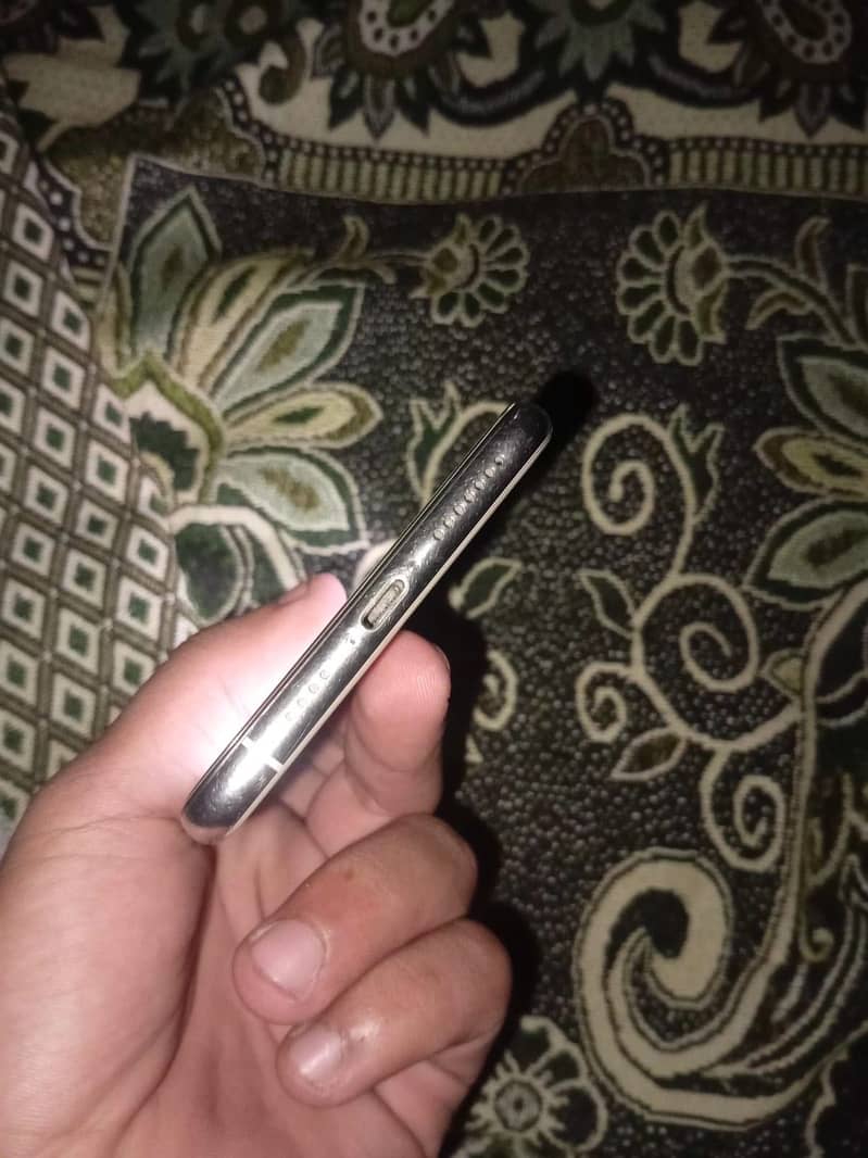 Apple iPhone XS Max 2