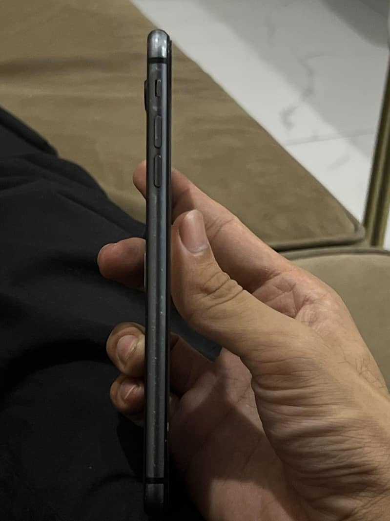 Apple iPhone 8 Plus 1