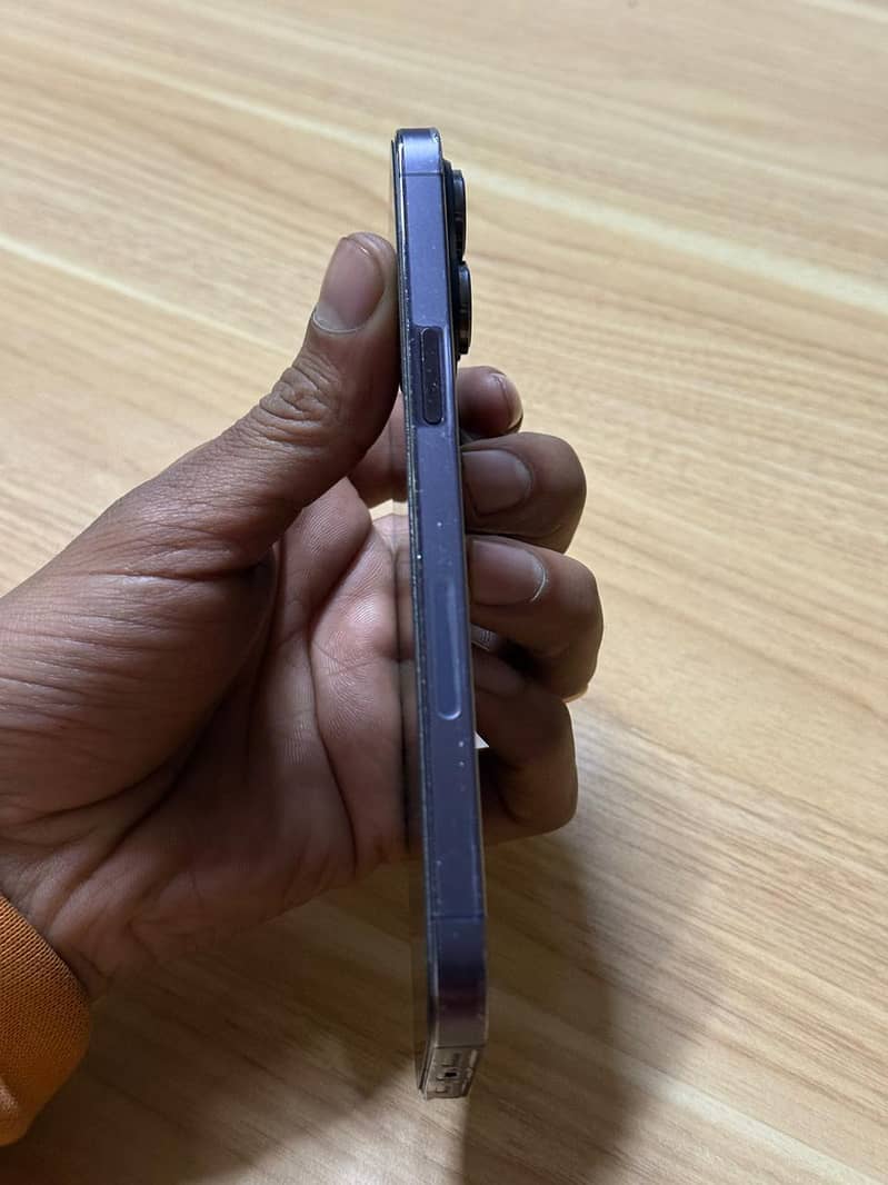 iphone 14 pro Max 4