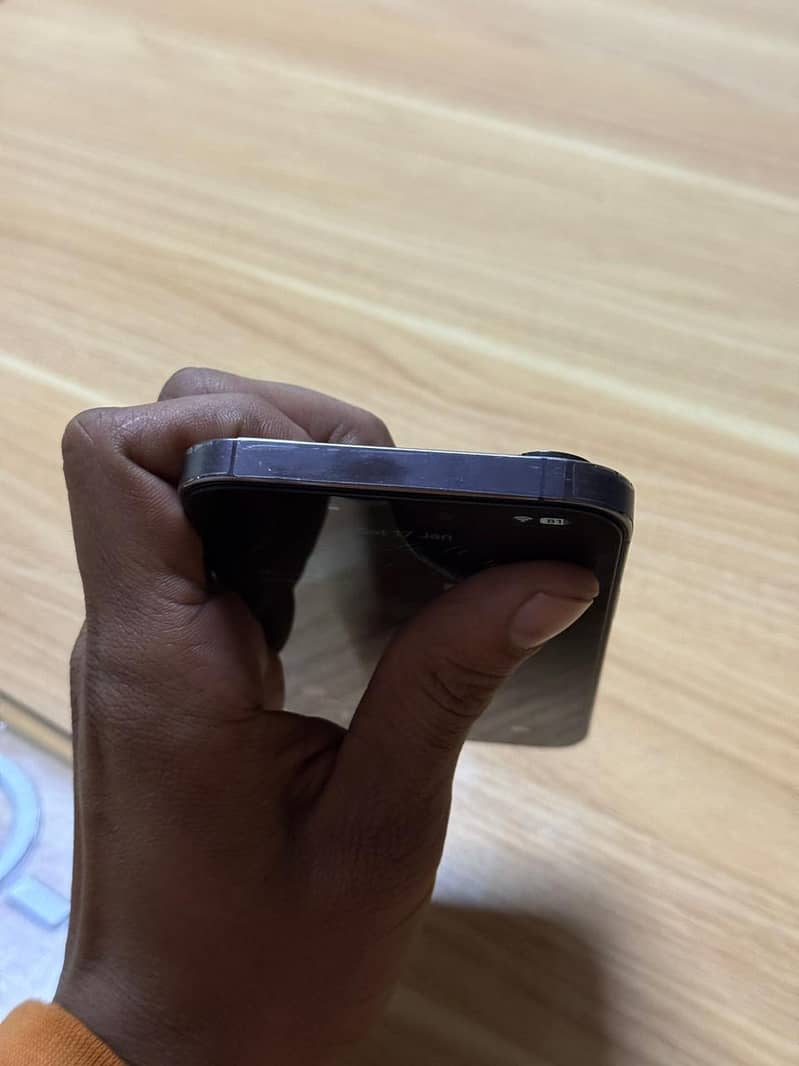 iphone 14 pro Max 5