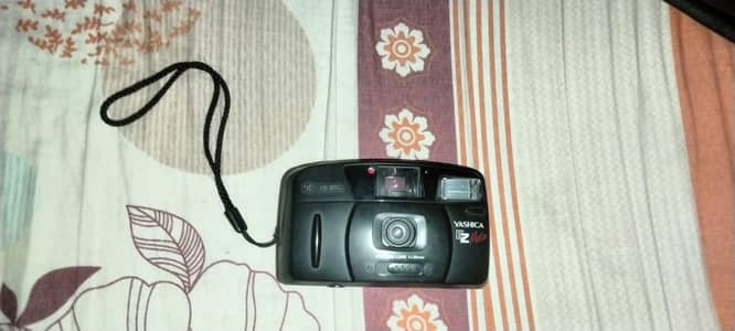 Yashica EZ Mate Vintage 35mm Film Camera – Original