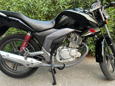 SUZUKI GSX 125 | Urgent Sale | Total Genuine | 10000 Km Driven