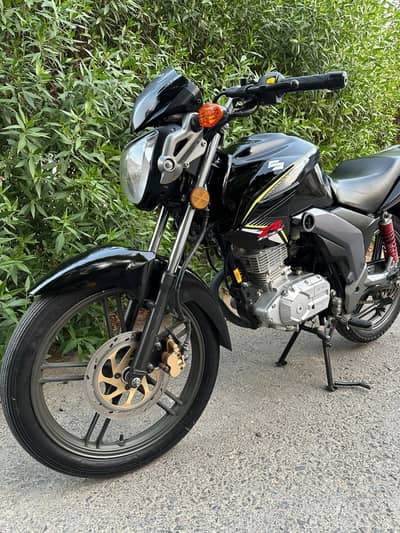 SUZUKI GSX 125 | Urgent Sale | Total Genuine | 10000 Km Driven