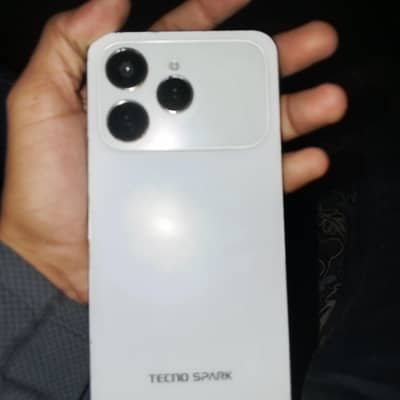 tecno spark 40
