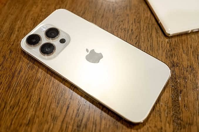 Apple iPhone 14 Pro 1