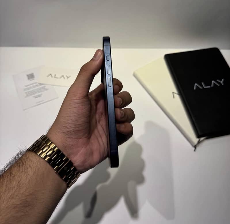 Apple iPhone 15 Pro 2