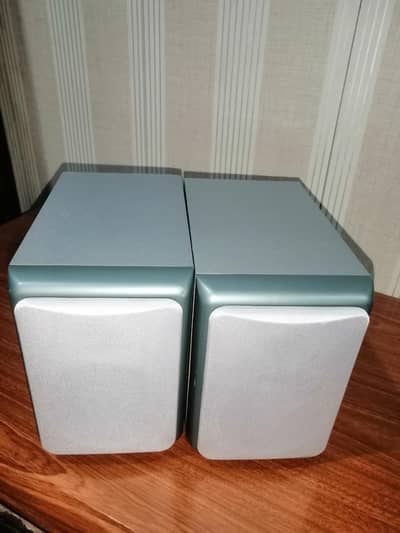 bookshelf speaker