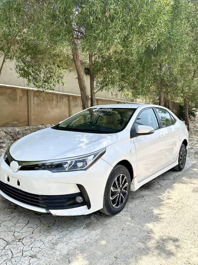 Toyota Corolla GLI 2018 Special Edition Super White Colour Antic Peace