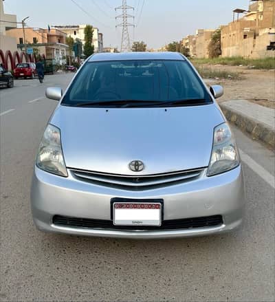 Toyota Prius 1.5 Hybrid model 2011 reg 2015