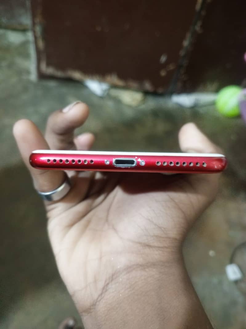 Apple iPhone 7 Plus 4