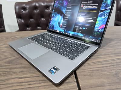 Dell Latitude 7330/  2-in-1 / 10 cores / 2 in 1