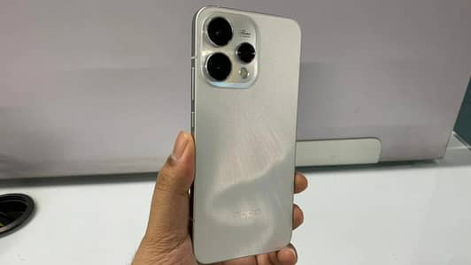 OPPO Reno 15