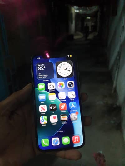 Apple iPhone 12