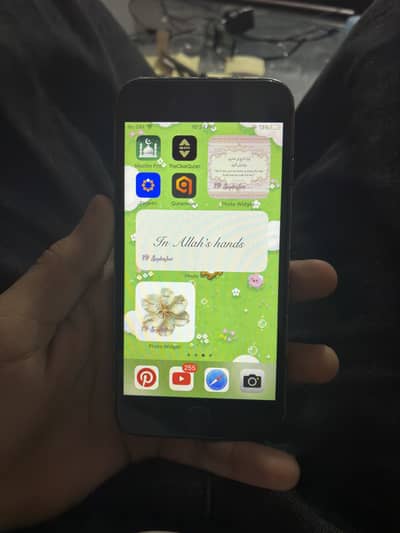 iPhone 8