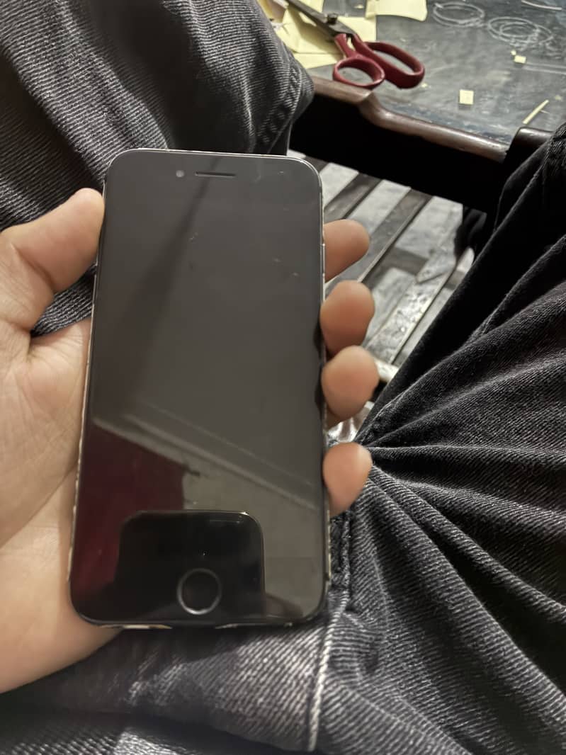 iPhone 8 1