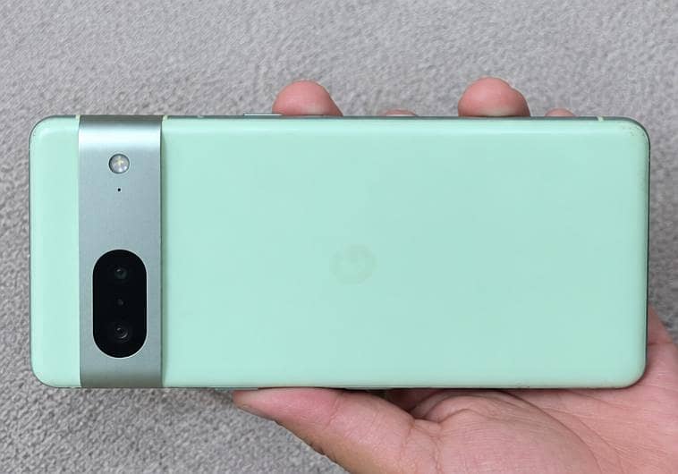 Google Pixel 7 4