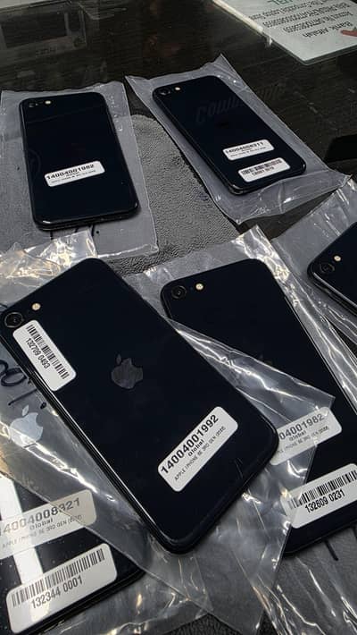 iPhone SE 3 | PTA Approved | A15 Chip | Budget iPhone