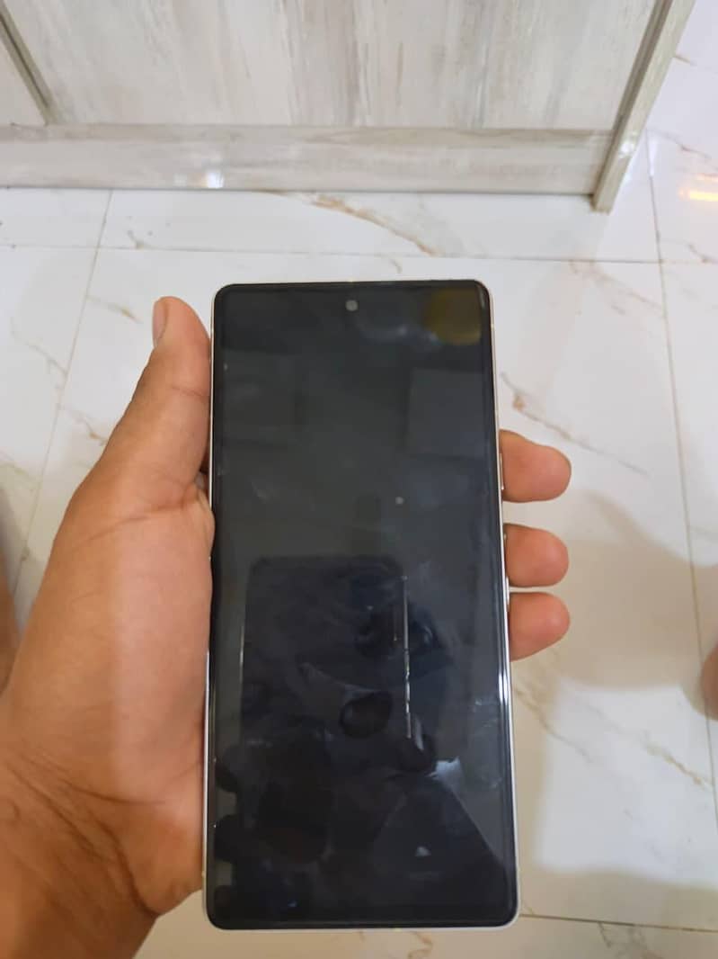 Google Pixel 7 4