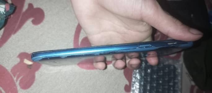 Samsung Mobile J8