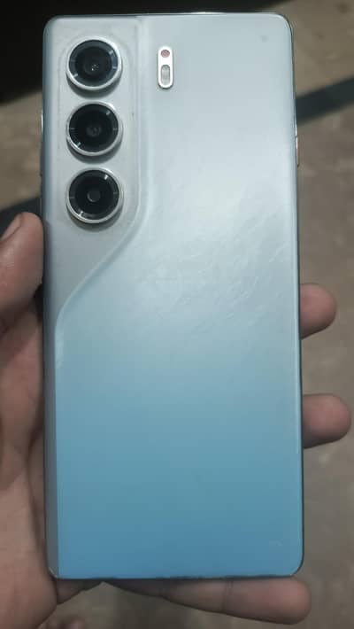 Tecno CAMON 40 Pro
