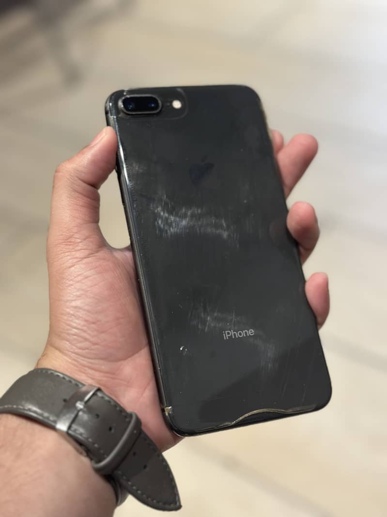 Apple iPhone 8 Plus 8