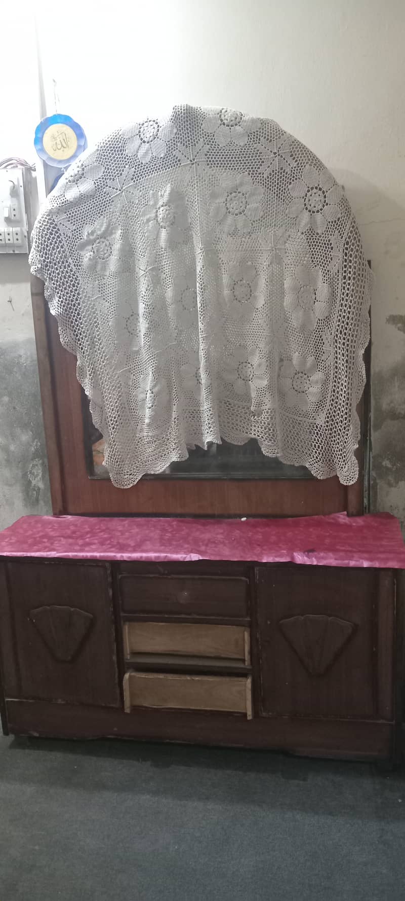 item/ dressing table 0