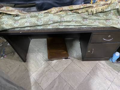 Office table